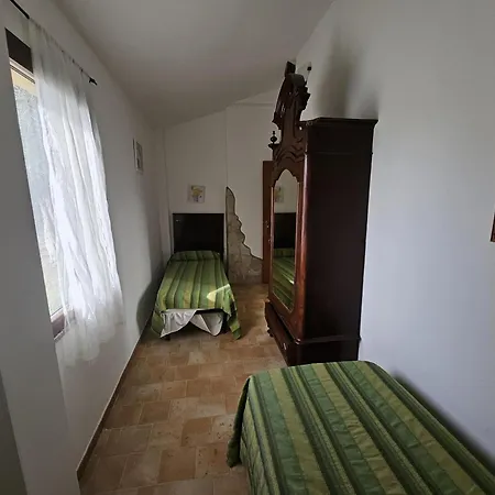 Domo Sardo Кастиадас